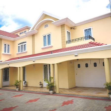 Sunset Villa Flic en Flac Экстерьер фото