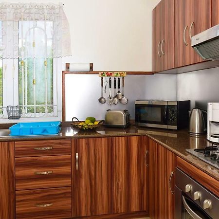 Sunset Villa Flic en Flac Экстерьер фото
