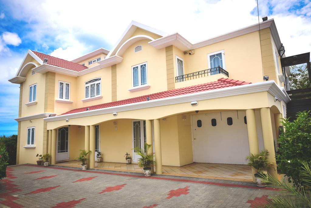 Sunset Villa Flic en Flac Экстерьер фото